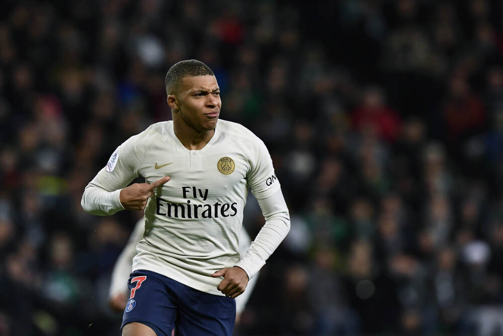 队记：沙梅特肩伤恢复良好&已全面恢复场上篮球活动 预计下月复出